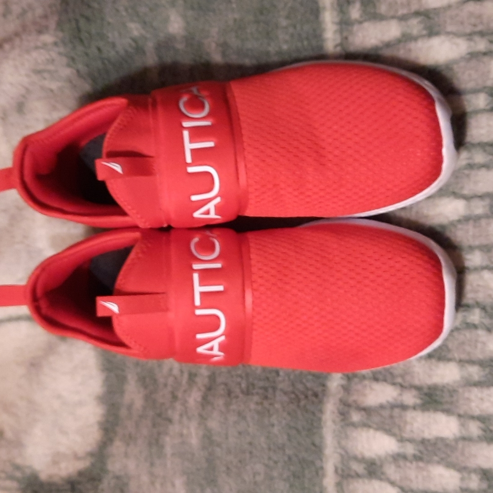 Nautica Alix slip on sneakers
